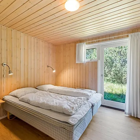 Erika - 900m From The Sea By Interhome
